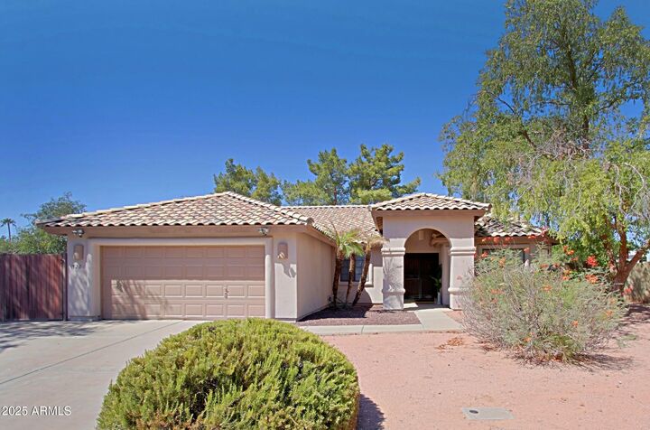 Property Photo:  726 S Glenview --  AZ 85204 