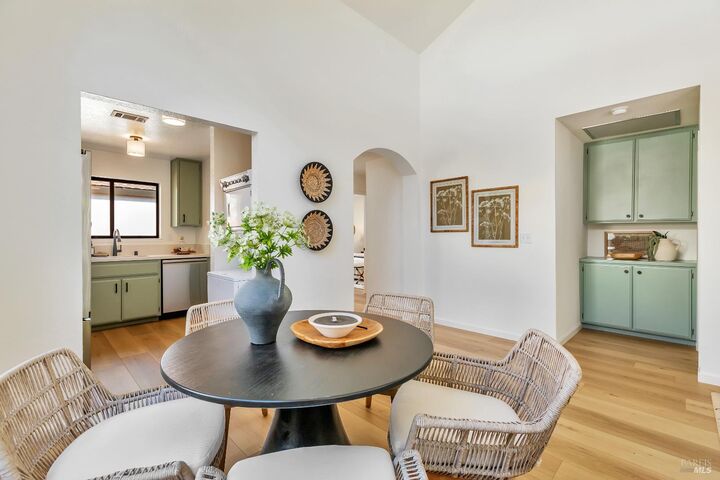 Property Photo:  17 Woodstock Court  CA 94903 