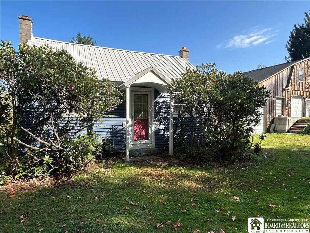Property Photo: 2138 Magnolia Avenue NY 14710