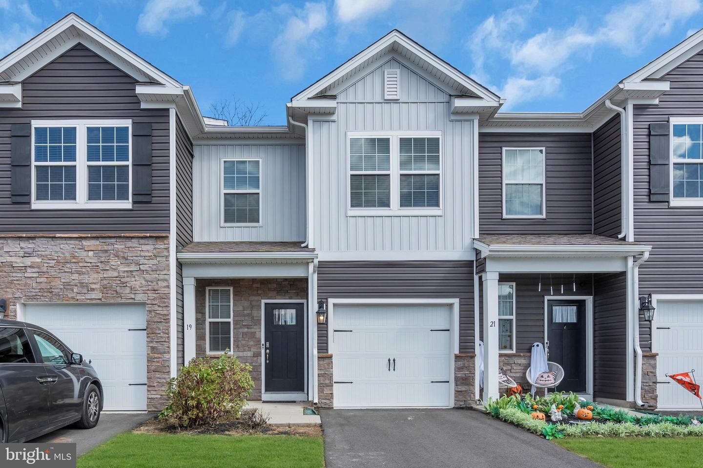 Property Photo:  19 Katherine Drive  NJ 08016 