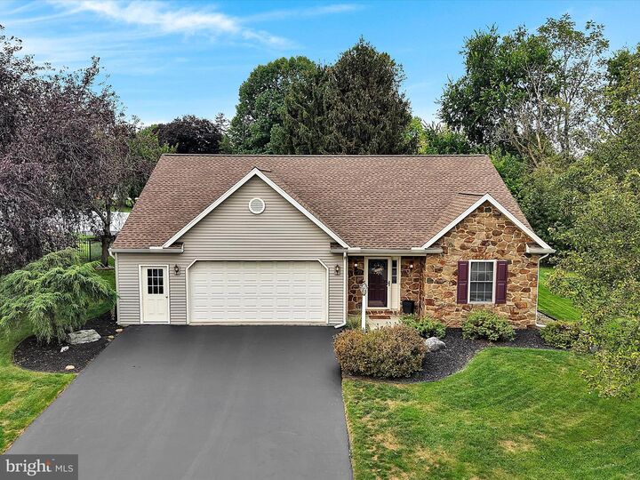 21 Silver Creek Road  Lititz PA 17543 photo