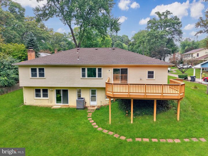 Property Photo:  12220 Redwood Court  VA 22192 