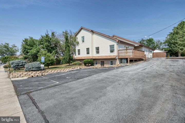 305 W Shady Lane  Enola PA 17025 photo