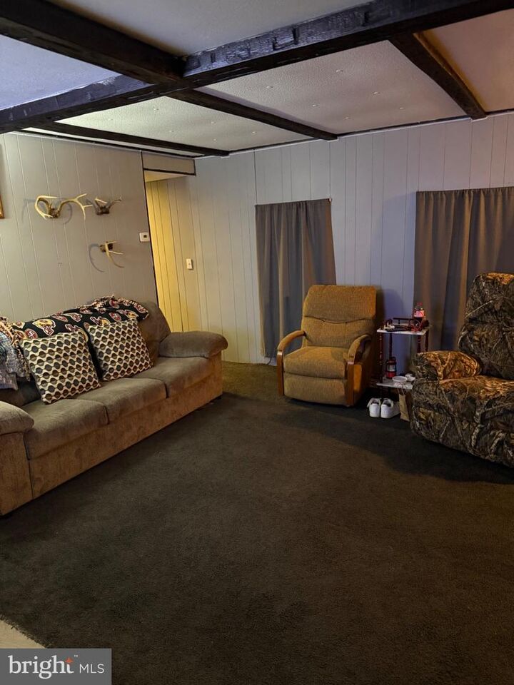 Property Photo:  18 Caravan Court  PA 17057 