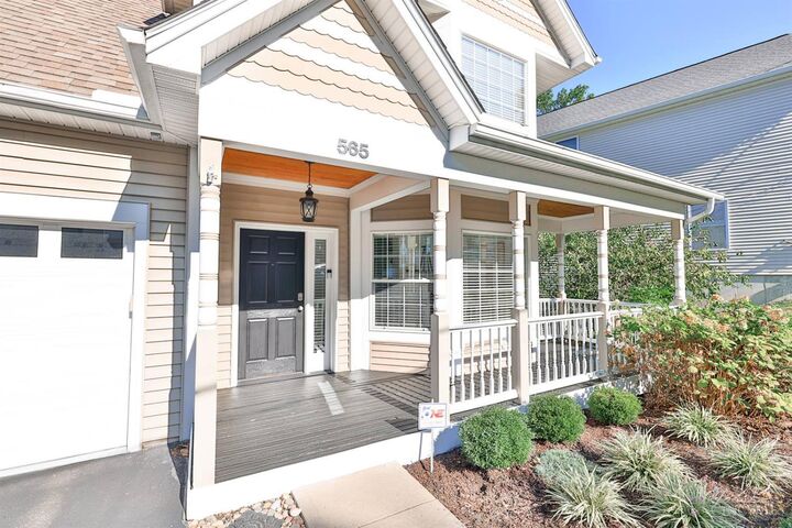 Property Photo:  565 Hoge Street  OH 45226 
