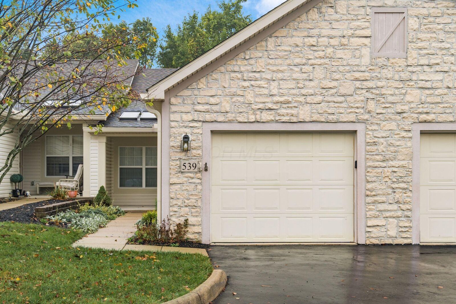 Property Photo:  539 Market Street  OH 43136 