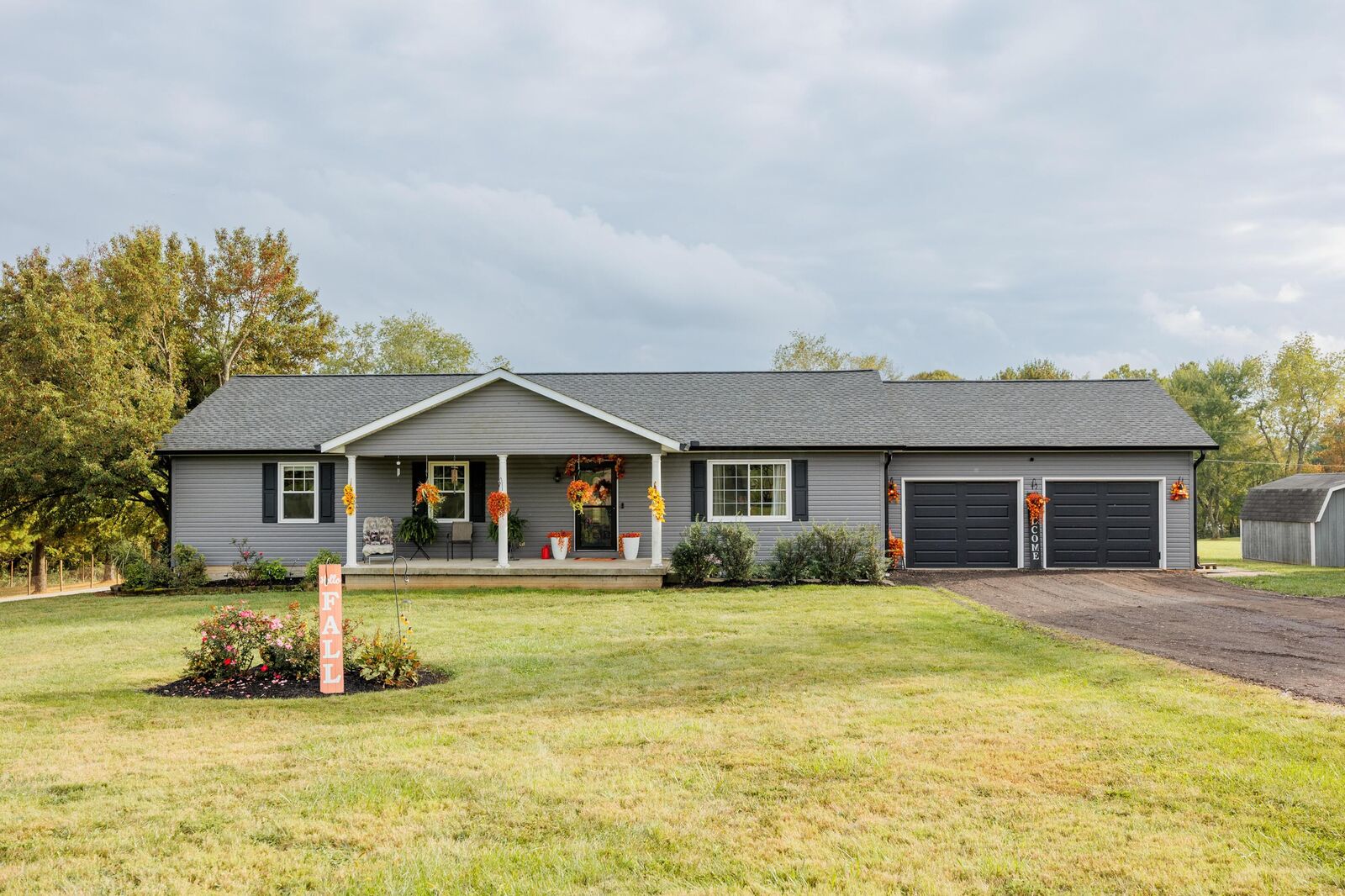 Property Photo:  2755 Old Somerset Road  OH 43764 