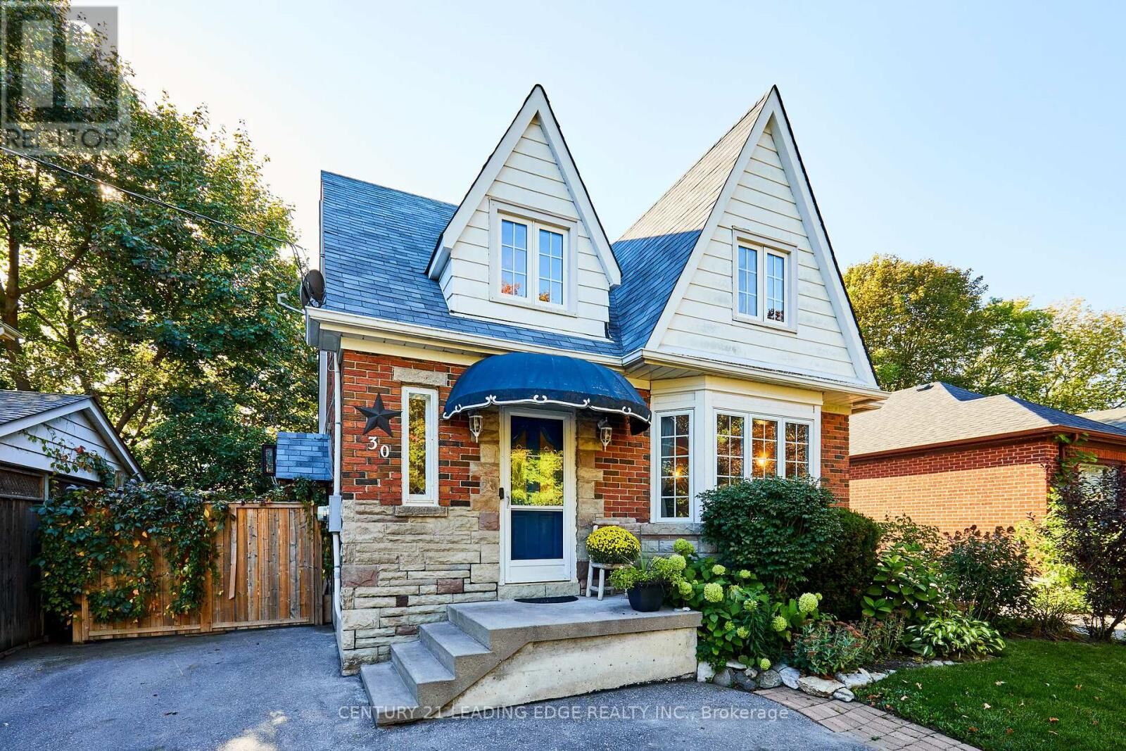 Property Photo: 30 Cadillac Avenue North ON L1G 6B7