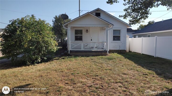 Property Photo: 2609 Lynhurst Avenue OH 45420