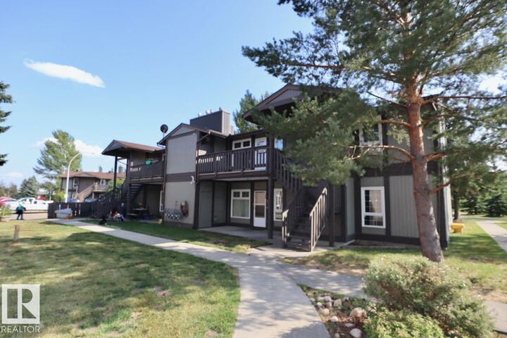 5722 172 Street NW  Edmonton AB T6M 1B4 photo