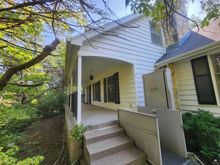 Property Photo:  2025 College Heights Road  KS 66502 