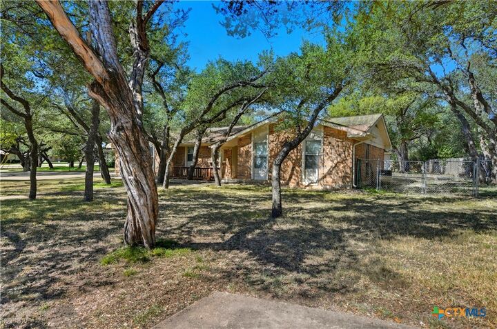 Property Photo:  601 Serenada Drive  TX 78628 