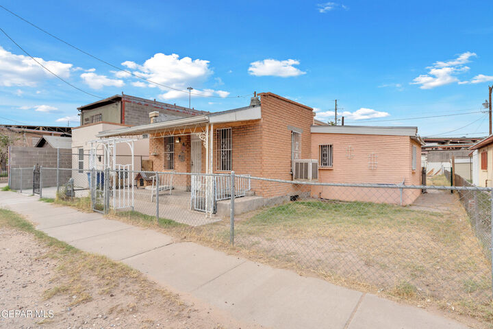 Property Photo:  4207 Rosa Avenue  TX 79905 