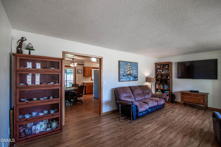 Property Photo: 801 10th Avenue W ND 58601
