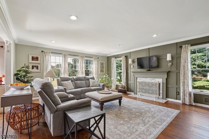 Property Photo:  45 Kings Hwy  NJ 07853 