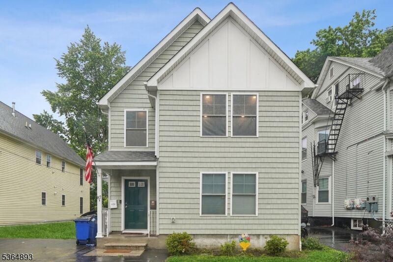 Property Photo:  87 N 18th St  NJ 07017 