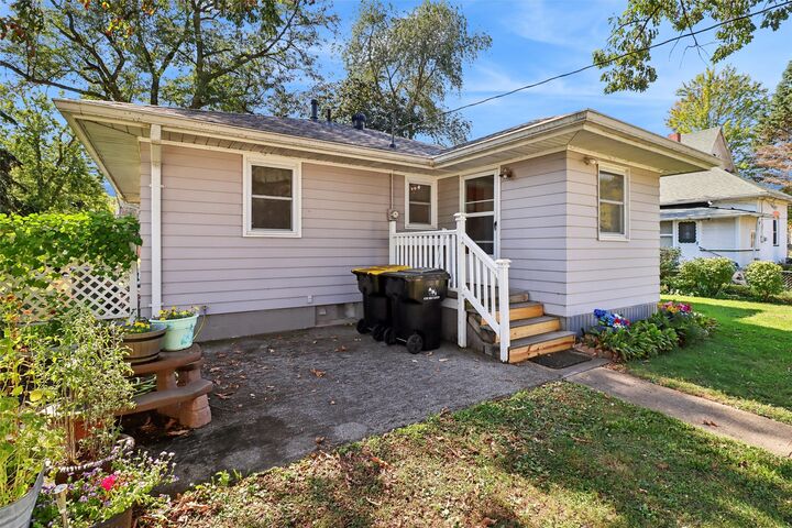 Property Photo: 712 Rapids Street IA 50003