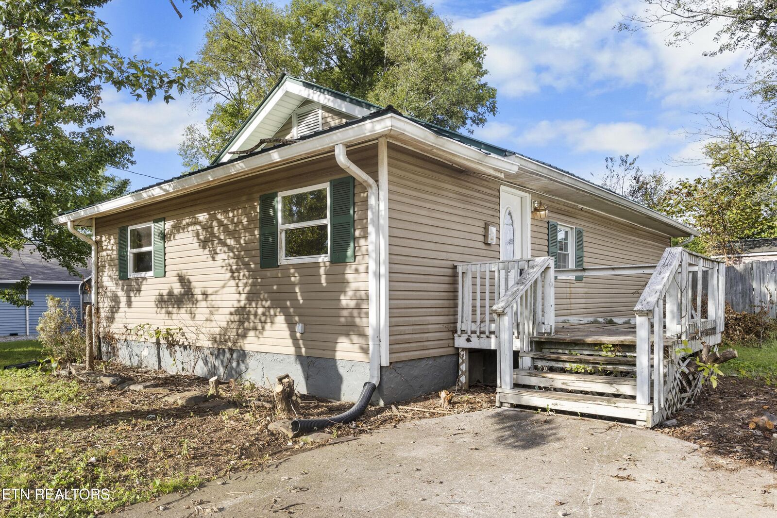Property Photo:  412 Rule St  TN 37804 