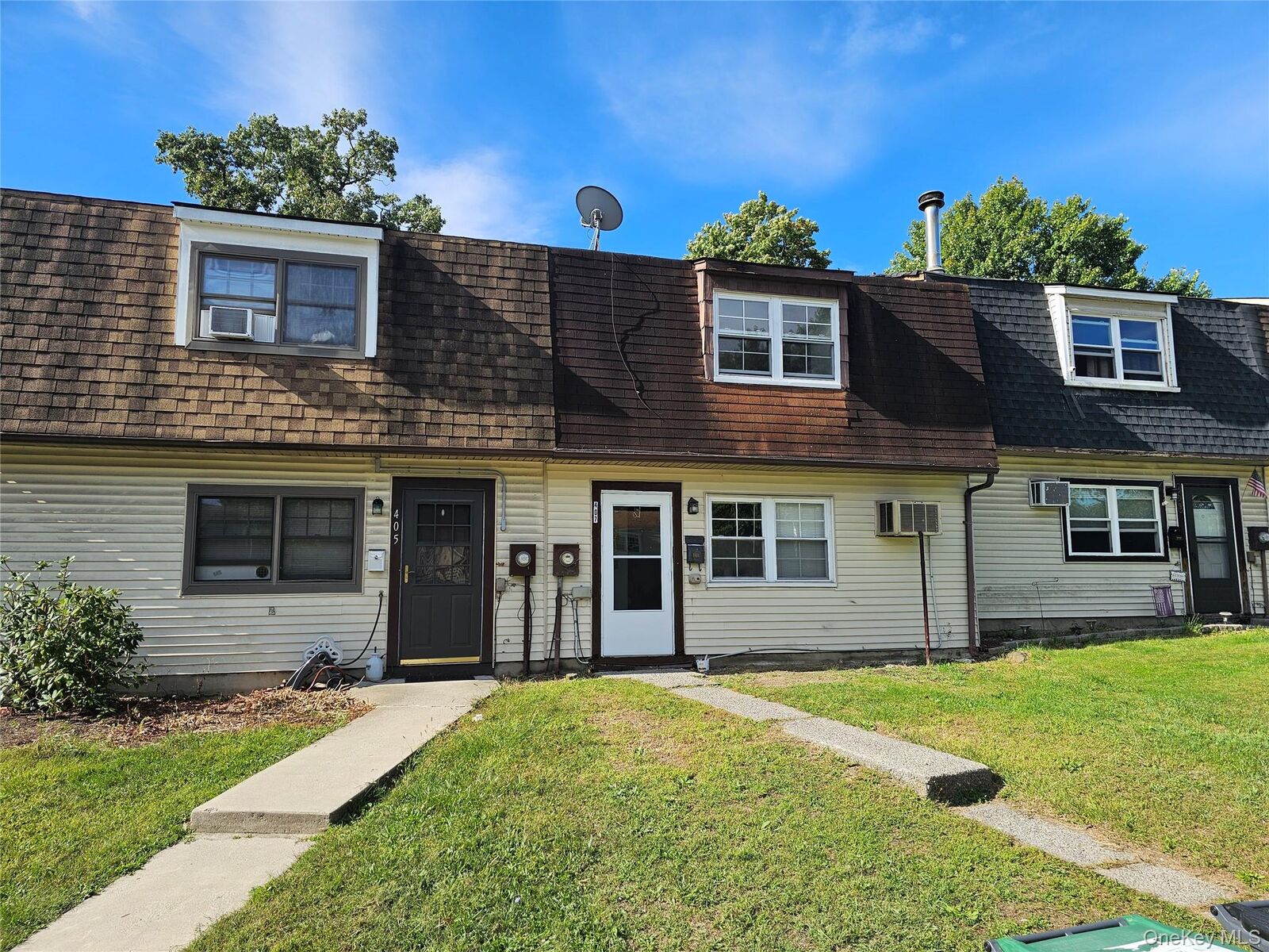 Property Photo:  407 Saracino Drive  NY 12543 