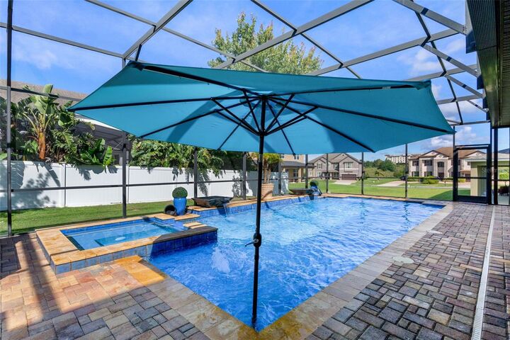 Property Photo: 2438 View Ridge Way FL 34711
