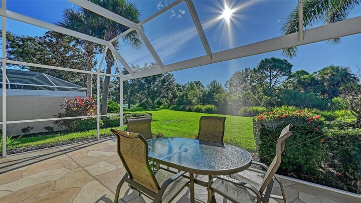 Property Photo:  7541 Pesaro Drive  FL 34238 