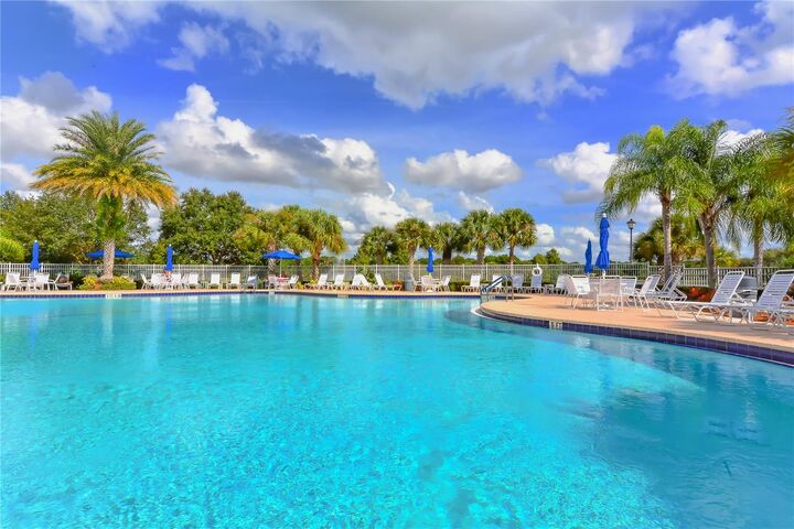 Property Photo: 7541 Pesaro Drive FL 34238