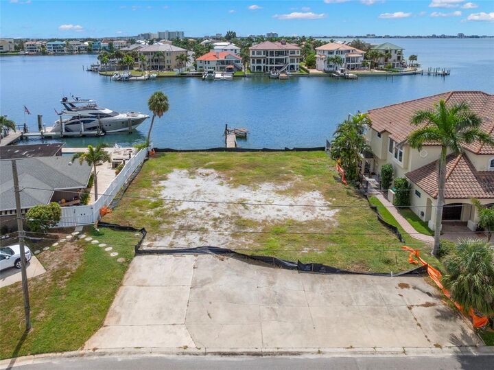 Property Photo: 2000 Dolphin Boulevard S FL 33707