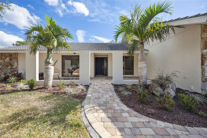 Property Photo:  456 Yacht Harbor Drive  FL 34229 