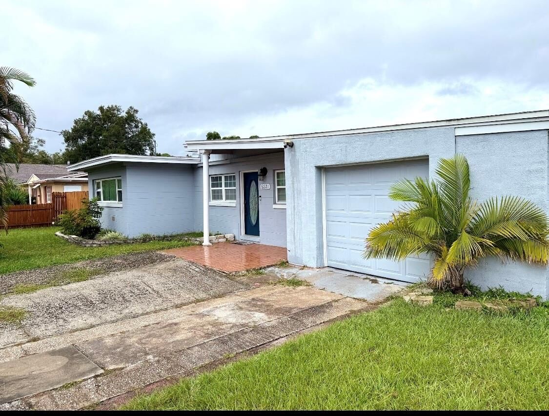 Property Photo:  6021 Yucatan Drive  FL 32807 