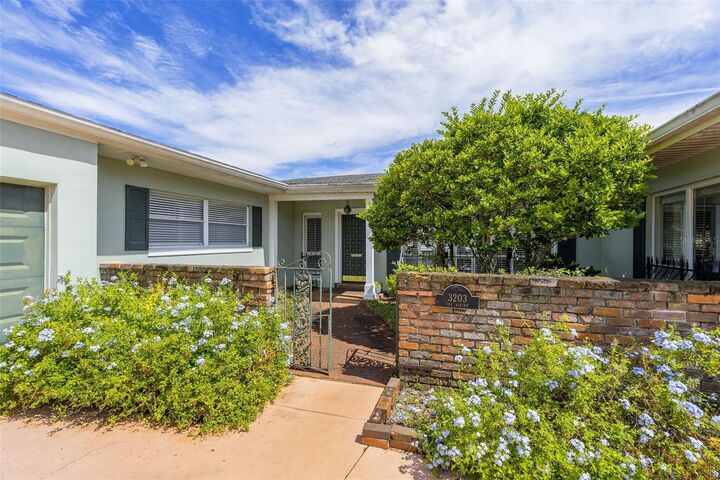 Property Photo: 3203 Ardsley Drive FL 32804