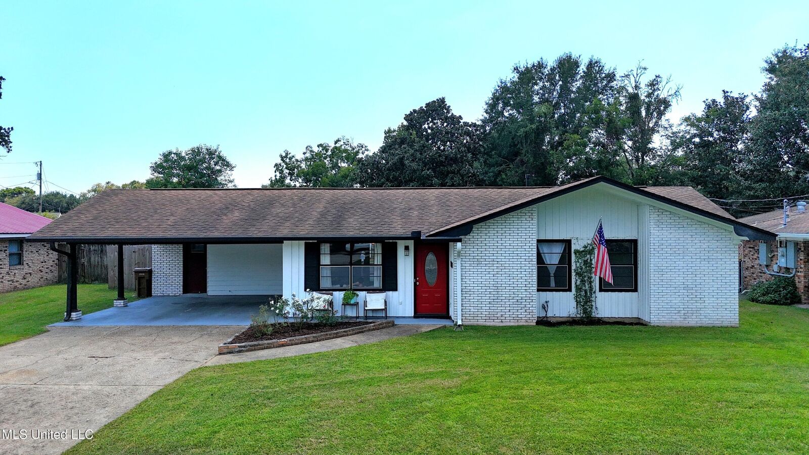 Property Photo:  909 Latil Street  MS 39560 