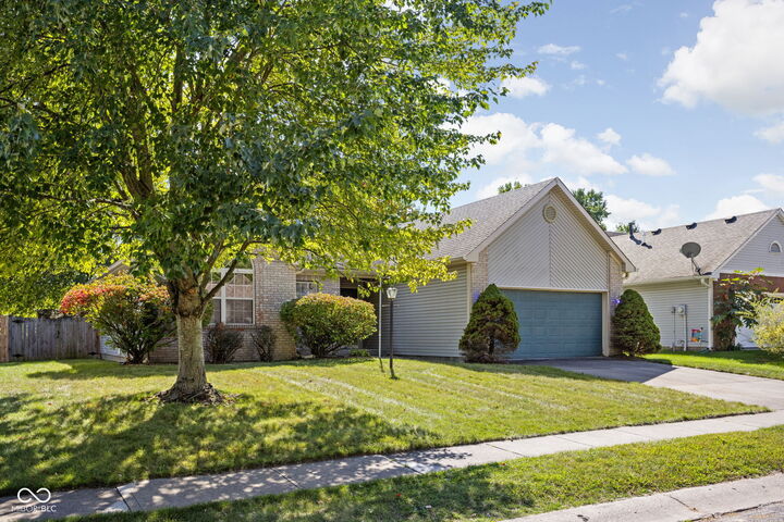 Property Photo: 8913 Birkdale Circle IN 46234