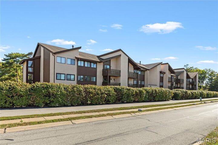 Property Photo: 1465 Heritage Landing 306 MO 63303