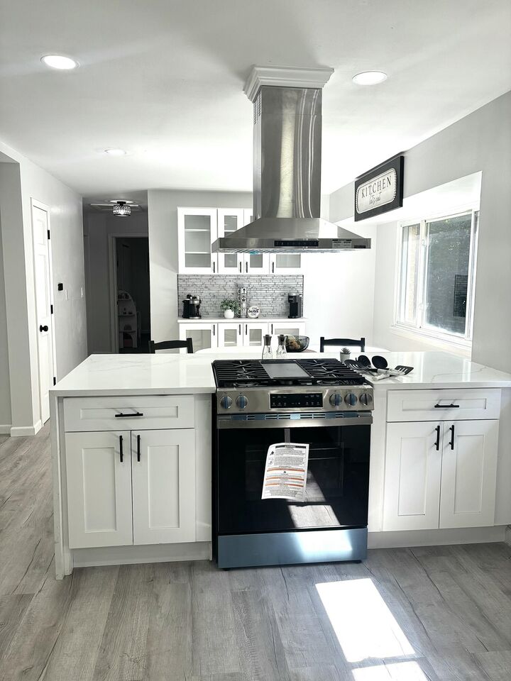 Property Photo:  2825 W Green Tree Rd  WI 53209 