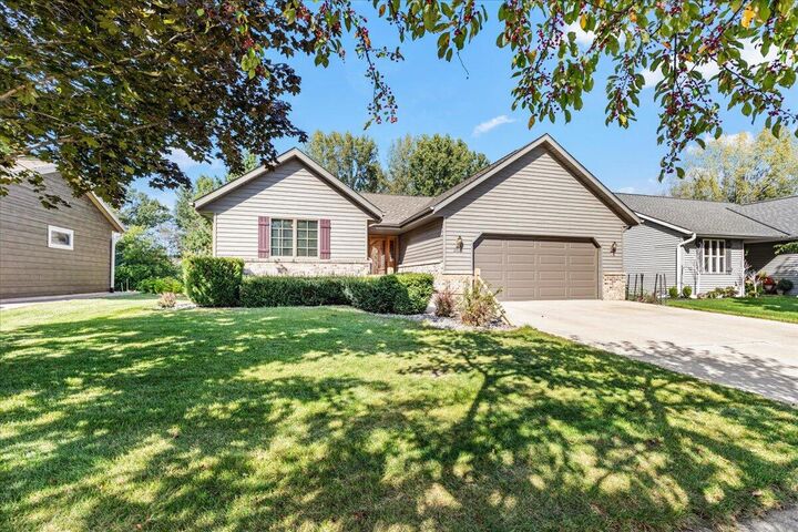 Property Photo:  2028 Cardinal Dr  WI 53090 