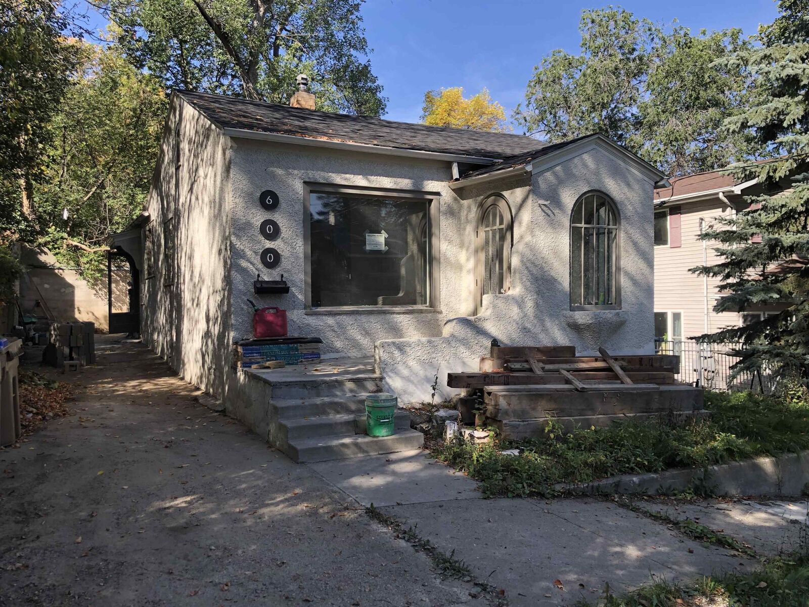 Property Photo: 600 2nd St SE ND 58701