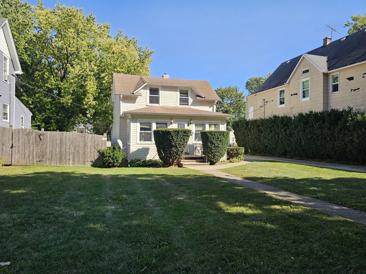 Property Photo:  2805 Emmaus Avenue  IL 60099 