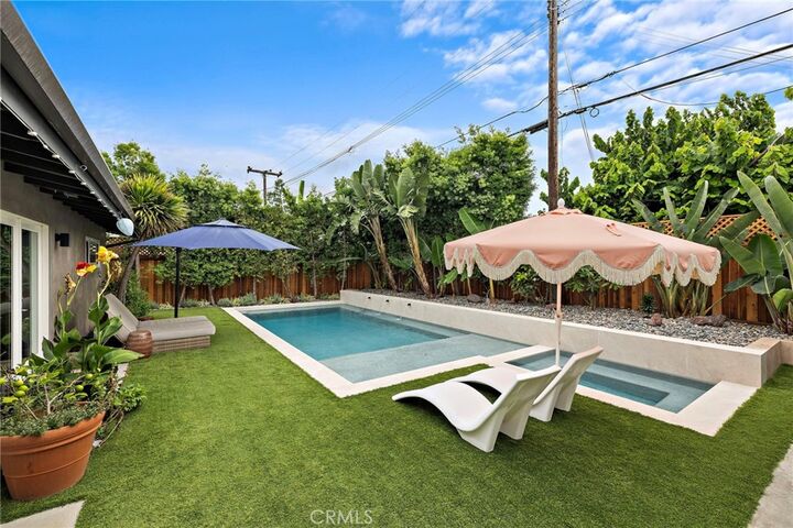 1585 Baker  Costa Mesa CA 92626 photo