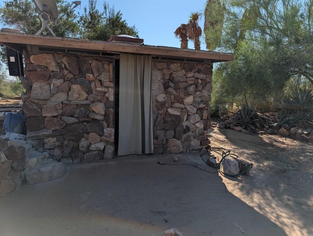 Property Photo:  45 Rocking Chair Drive  CA 92004 