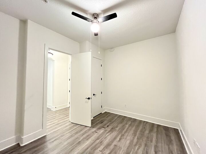 Property Photo:  2600 Hillsboro Pike Unit 111  TN 37212 