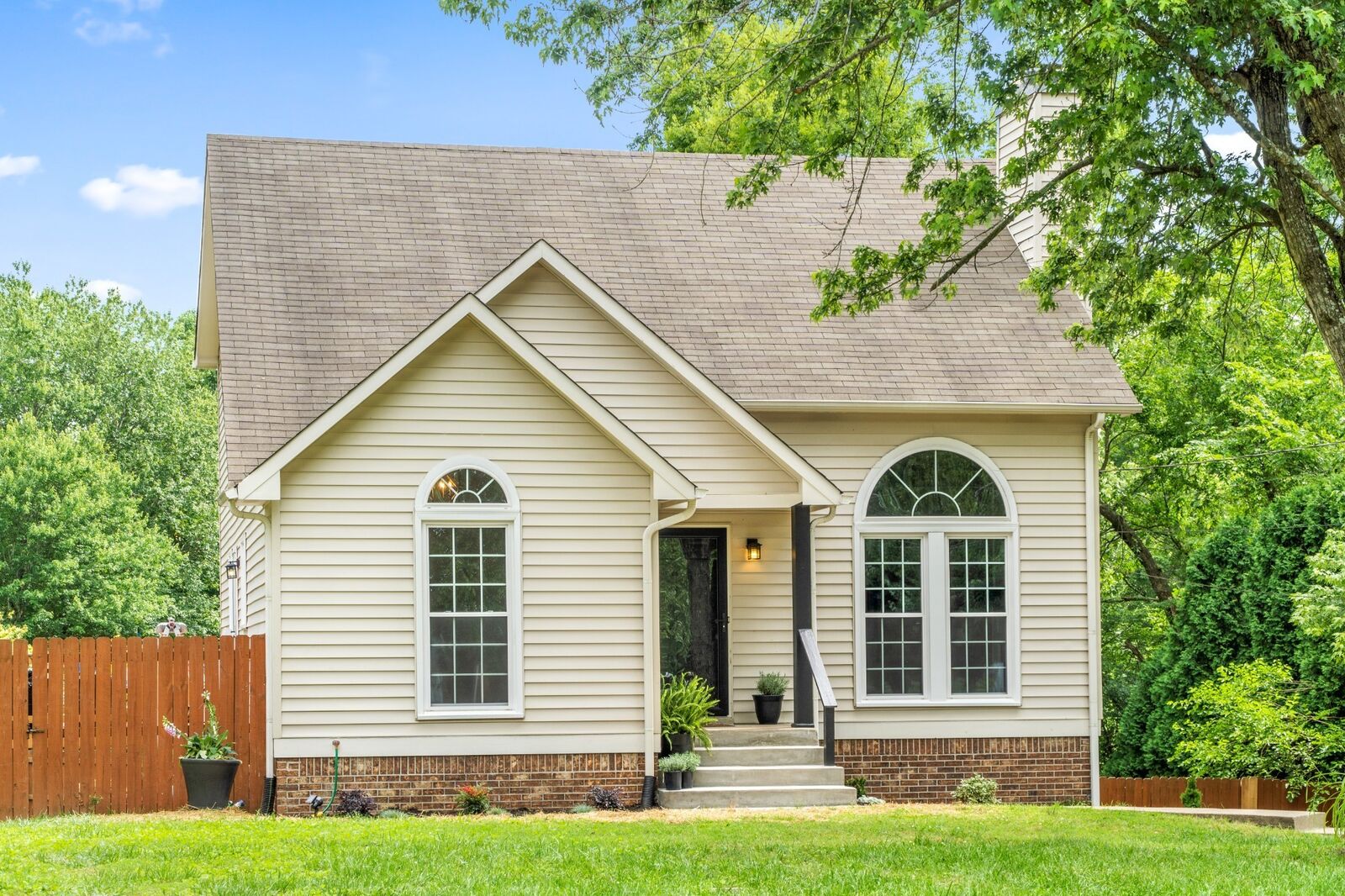 Property Photo:  436 Bluff Dr  TN 37043