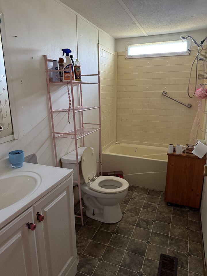 Property Photo: 80 Manion Rd TN 37083