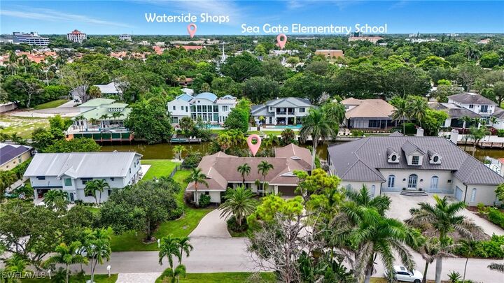 Property Photo: 5122 Starfish Avenue FL 34103