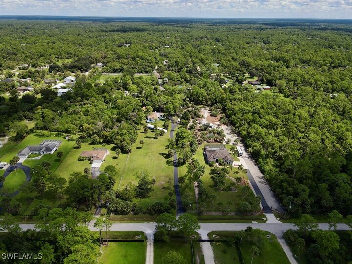 Property Photo:  460 9th Street SW  FL 34117 