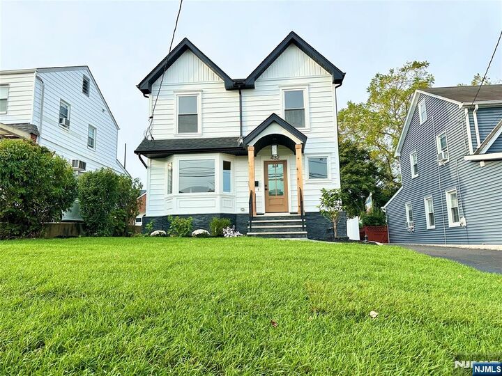 Property Photo:  432 Innes Road  NJ 07075 