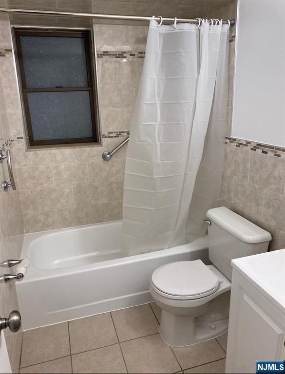 Property Photo:  700 Schuyler Avenue E14  NJ 07032 