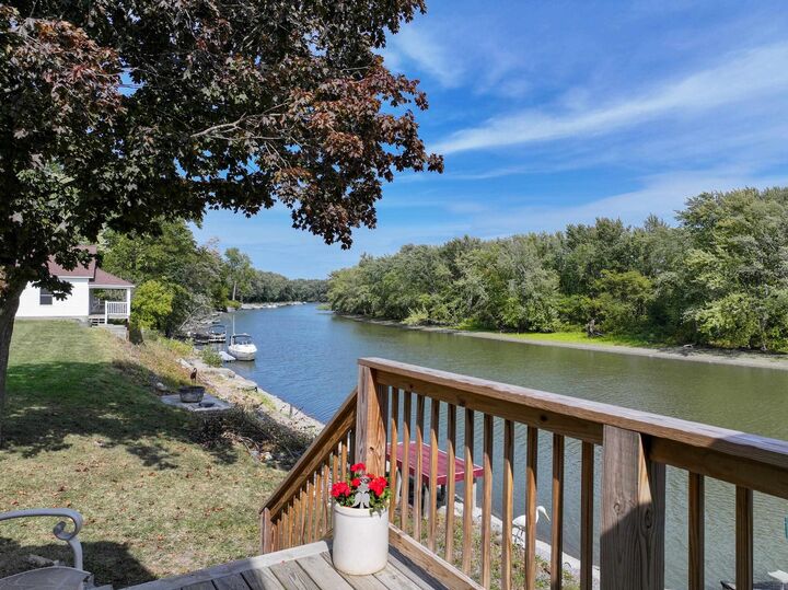 Property Photo:  46 Riverview Street  VT 05491 