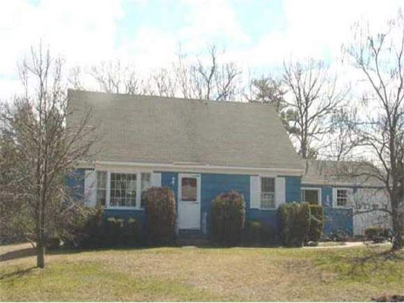 Property Photo:  10 Cheyenne Drive  NH 03063 