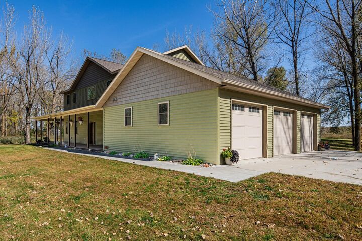 Property Photo: 996 190th Street N MN 56549