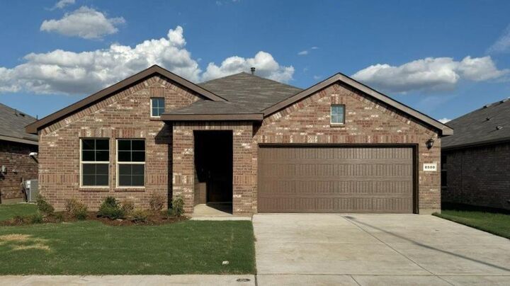 Property Photo:  8500 Hollymead Lane  TX 76131 